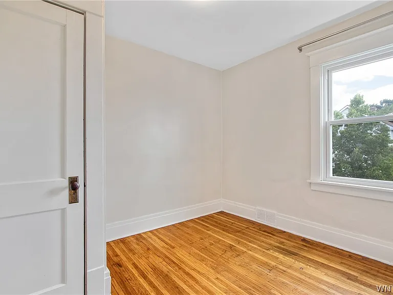 509 Hinman Ave #UPPER — Photo 3