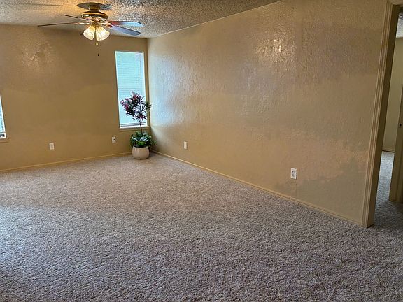 5th image of 1521 SE 8th St