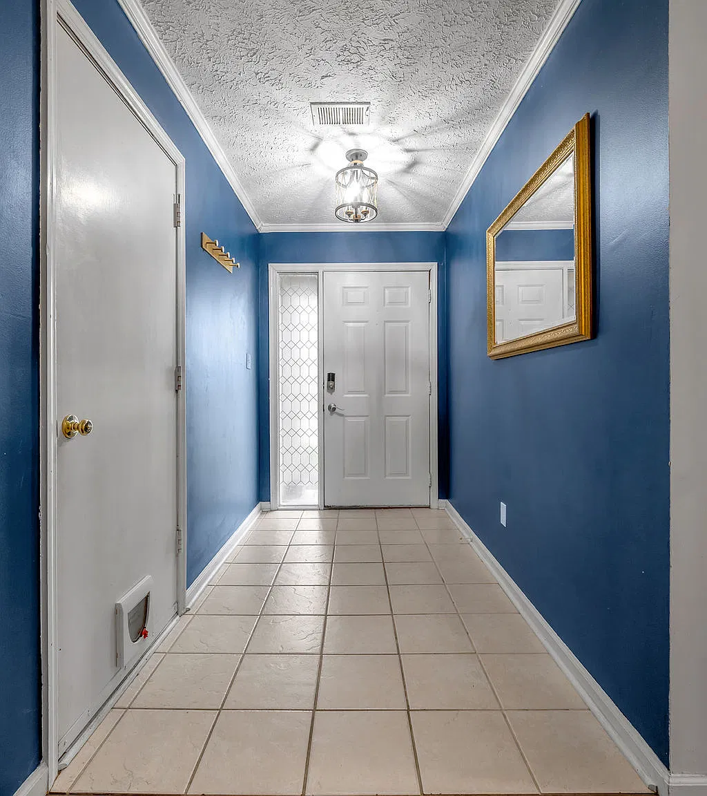3 bed, 1309 sqft, $1,800 — Photo 3