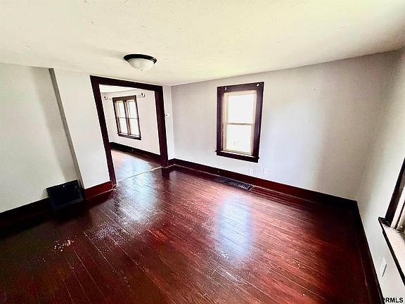 2nd image of 429 E St