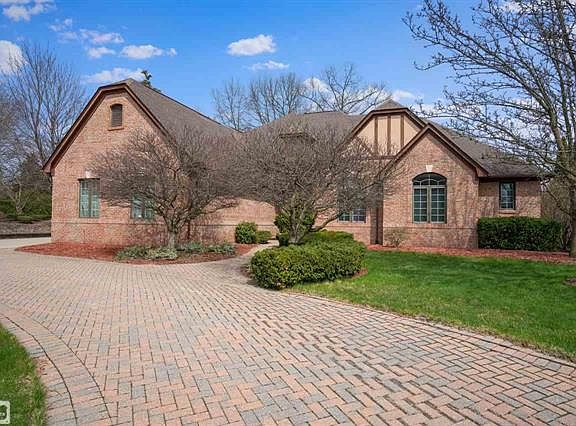 3rd image of 37594 Casa Bella Ct