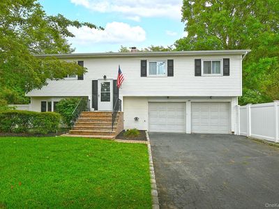 203 10th Avenue, Holtsville, NY, 11742