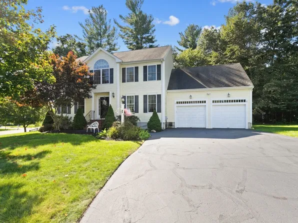 71 Cardinal Cir, Raynham, MA 02767