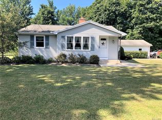9320 Tonawanda Creek Rd N, Clarence Center, NY 14032