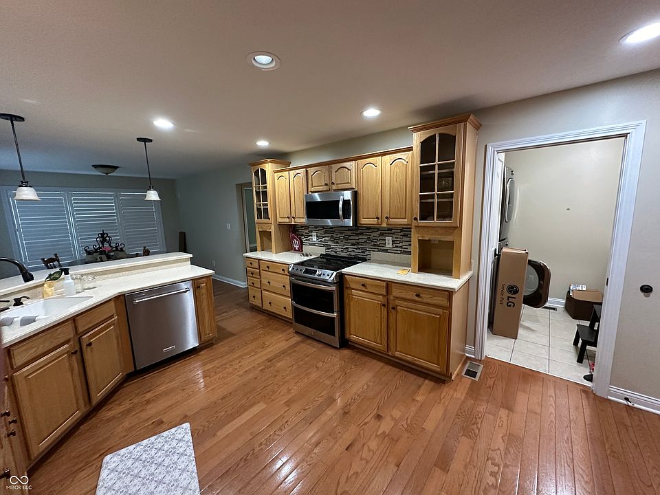 2nd image of 7384 Stones River Dr