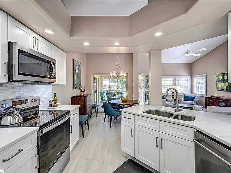 13900 Southampton Dr #3004 — Photo 8
