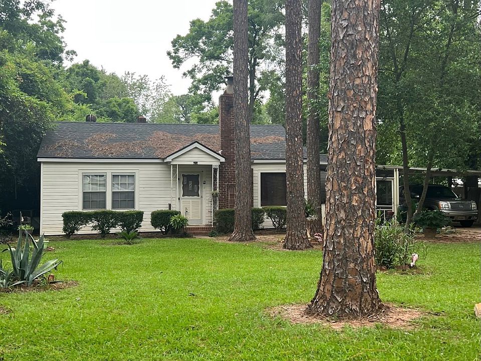 2nd image of 815 10th Ave