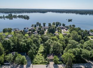 W192S7254 Hillside Dr, Muskego, WI 53150