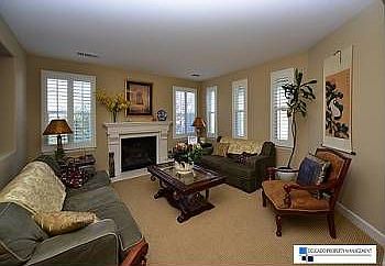 3rd image of 714 Kearney St