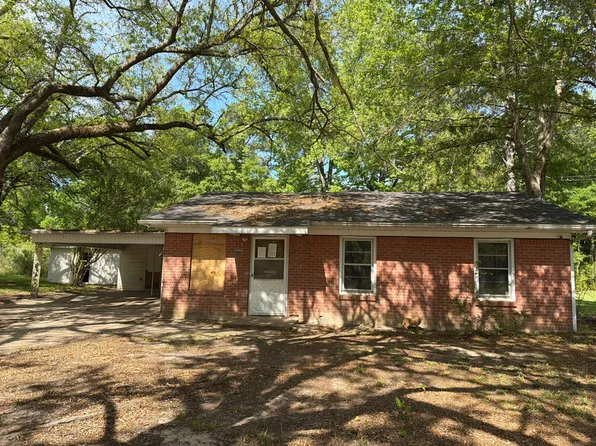 105 Circle Dr, Springhill, LA 71075