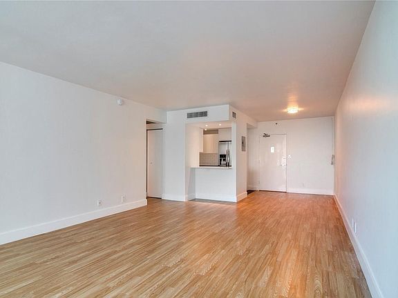 4th image of 1200 West Ave APT 1231