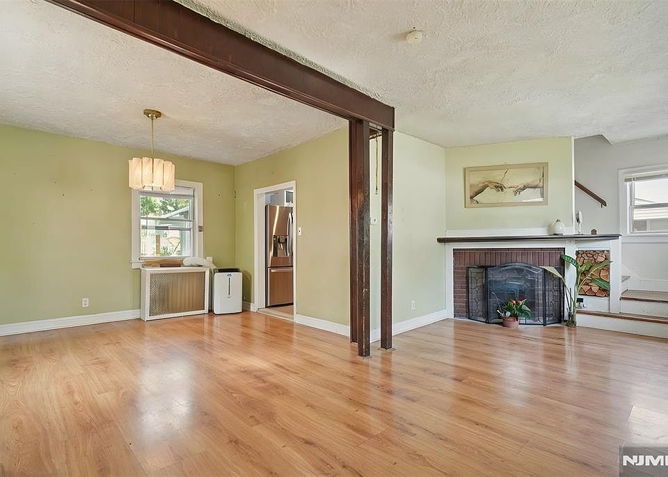 1st image of 800 Grand Ave