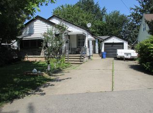 3 Melba Rd, Saint Catharines, ON L2M 4P5
