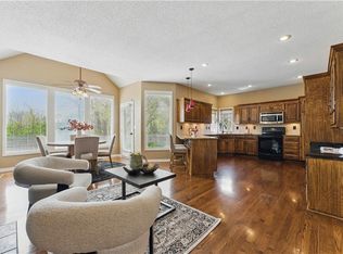 6511 W 150th St, Overland Park, KS 66223