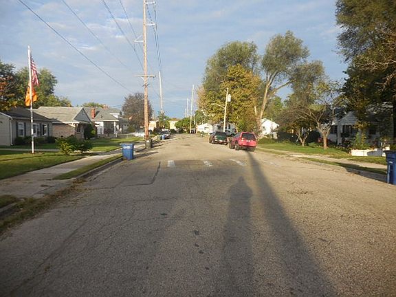 5th image of 436 Morse Ave