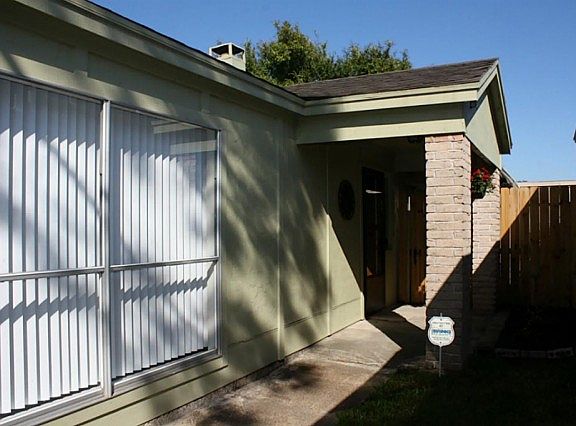 4th image of 12352 Newbrook Dr