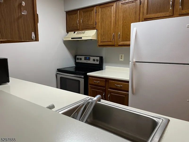 2 bed, 2.0 bath, 836 sqft, $2,200 — Photo 4