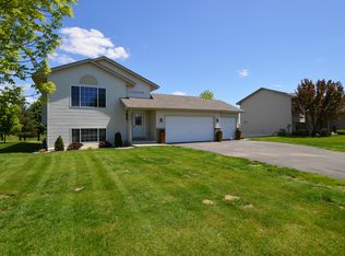 417 Lake Dr, Winsted, MN 55395