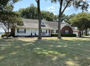1369 Lakehall Rd, Lake Village, AR 71653
