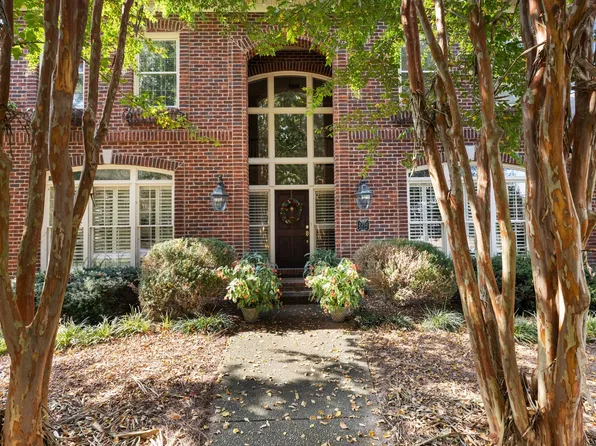 2752 Rock Wall Rd, Nashville, TN 37221