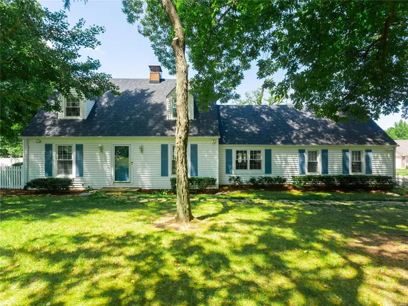 11953 Old Saint Charles Rd, Bridgeton, MO 63044