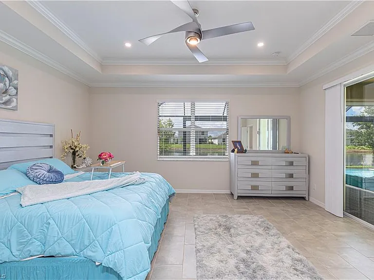 2079 Vermont Ln — Photo 13