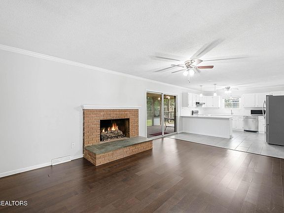 5th image of 7552 Berkshire Blvd