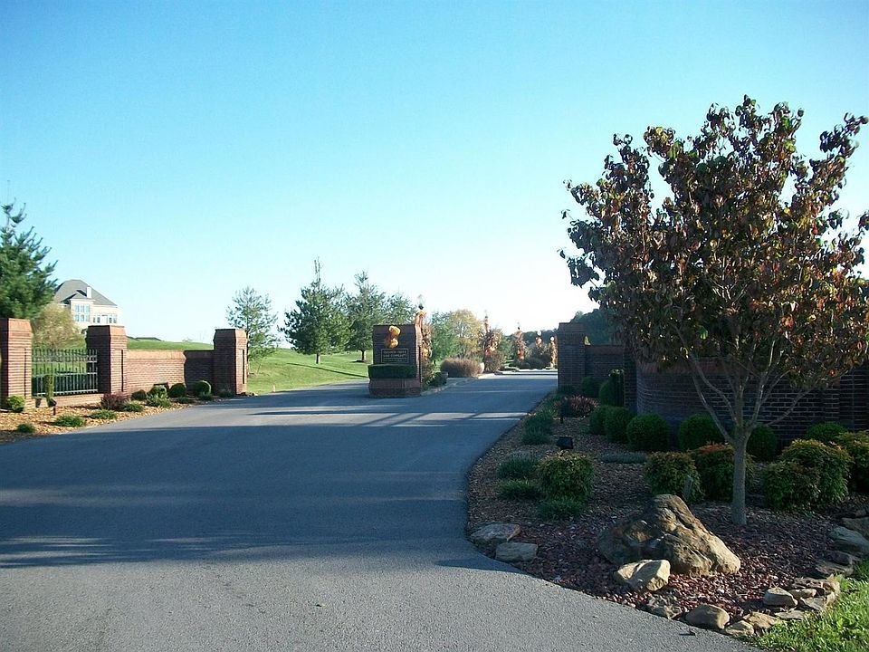1st image of 142 Beechwood Dr