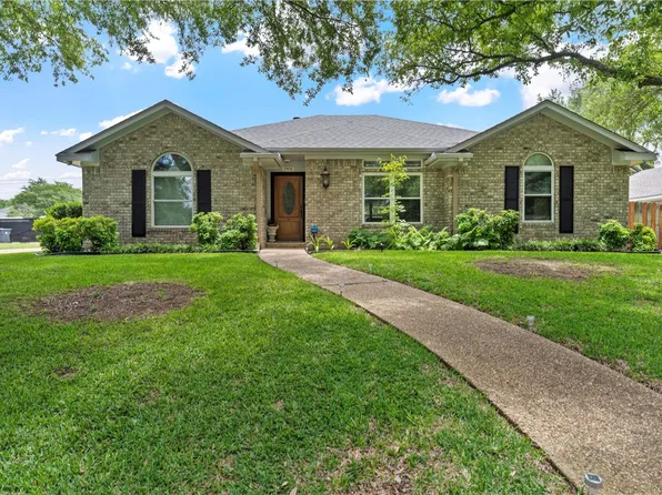 9408 Lost Trails Dr, Woodway, TX 76712