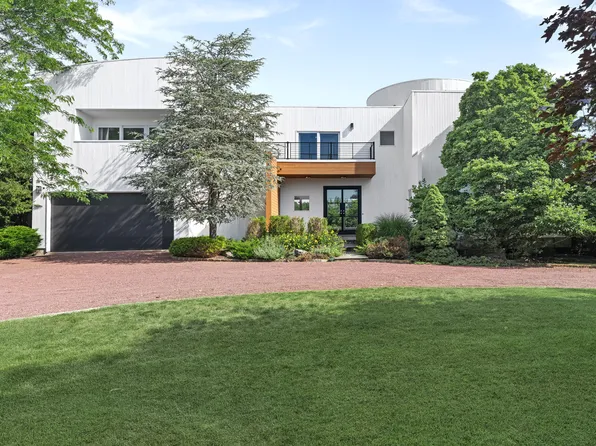 12 Bay Meadow Ln, Westhampton, NY 11977