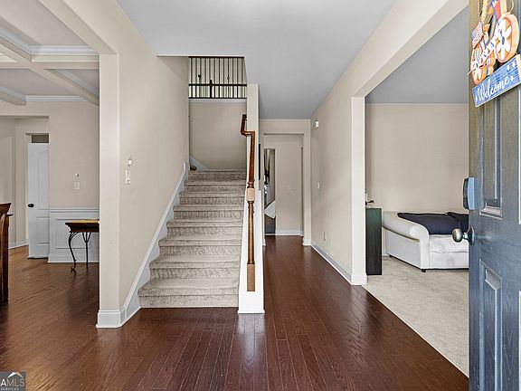 4th image of 211 Fox Hall Xing W