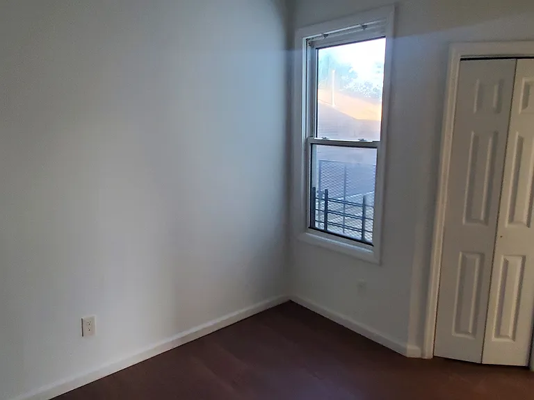 28 Bragaw Ave #3 — Photo 8