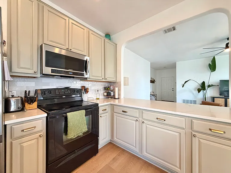206 Briarwood Dr — Photo 14