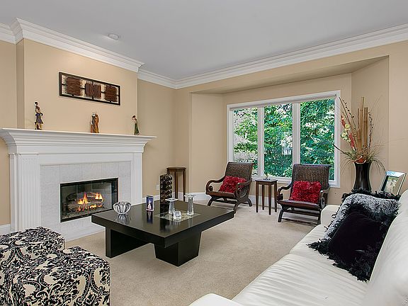 4th image of 832 Lancaster Way SE