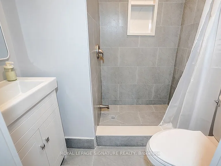 252 Annette St #2 — Photo 23