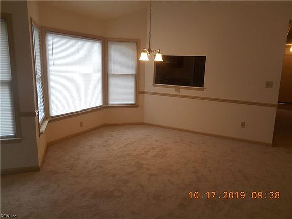 4th image of 102 Greystone Walk