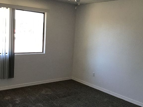 3rd image of 1752 W Jackson Ln #205