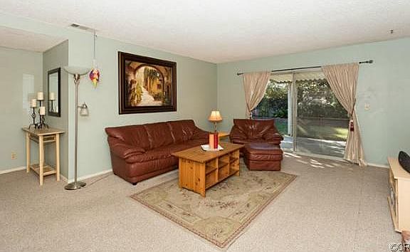 3rd image of 2712 Larchmont Ave