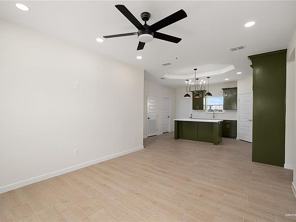 3rd image of 7808 Stenhouse St