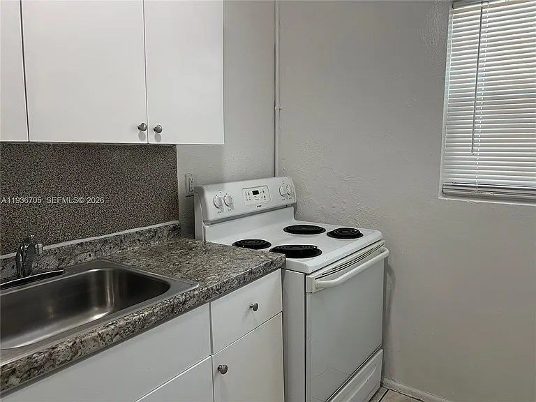 1948 NW 2nd Ct #5 — Photo 5