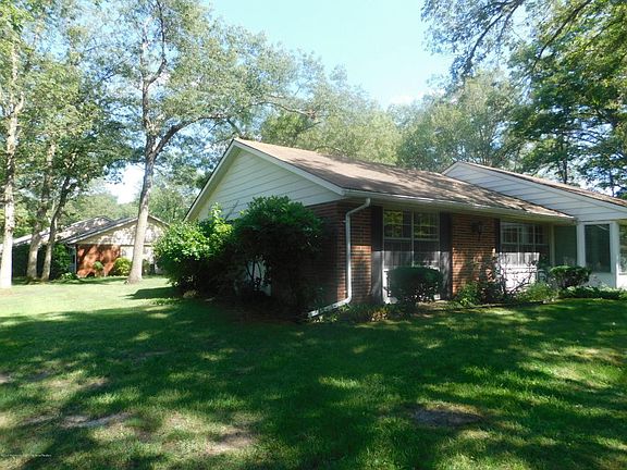 3rd image of 147A Farrington Ct