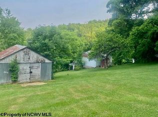 259 Mount Harmony Rd, Fairmont, WV 26554