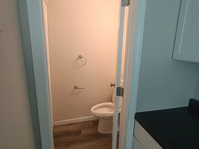1202 E Walford Dr #11 — Photo 6