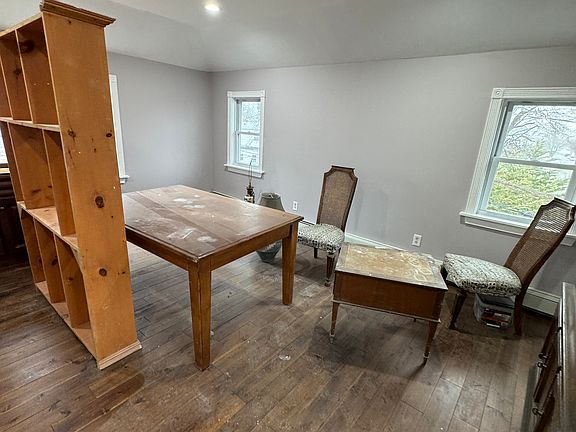 4th image of 30 Bryce Ave #1