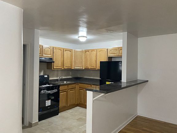 2nd image of 249 Prospect St APT 3A