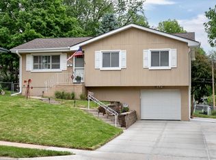 7535 S 76th St, La Vista, NE 68128
