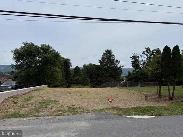 45 Rockford Rd, Great Cacapon, WV 25422