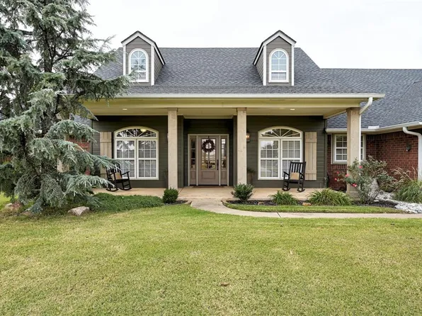 5321 Castleridge Dr, Mustang, OK 73064