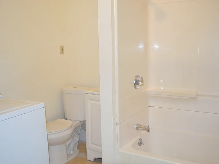 148 Flaherty Ln #3 — Photo 13