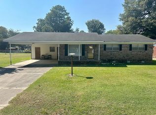 1602 Granvue Dr, Stuttgart, AR 72160